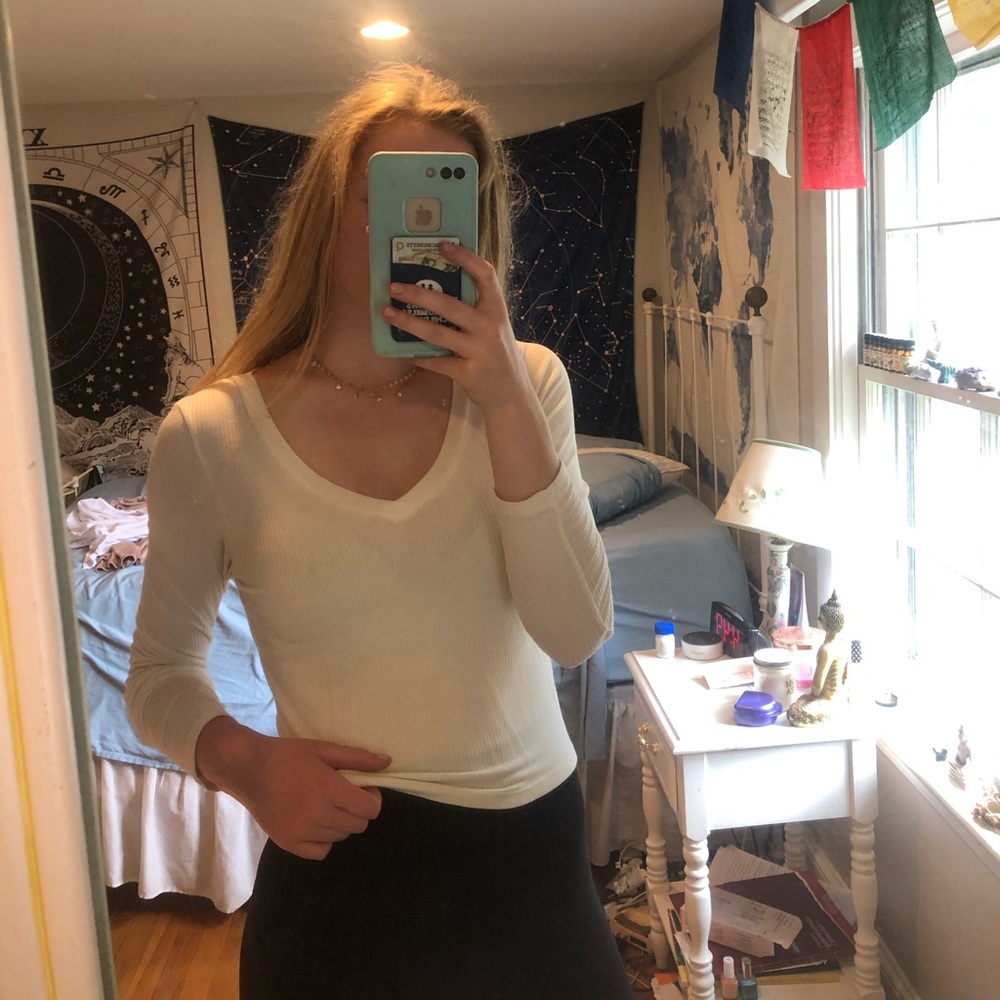 american eagle white long sleeve crop top